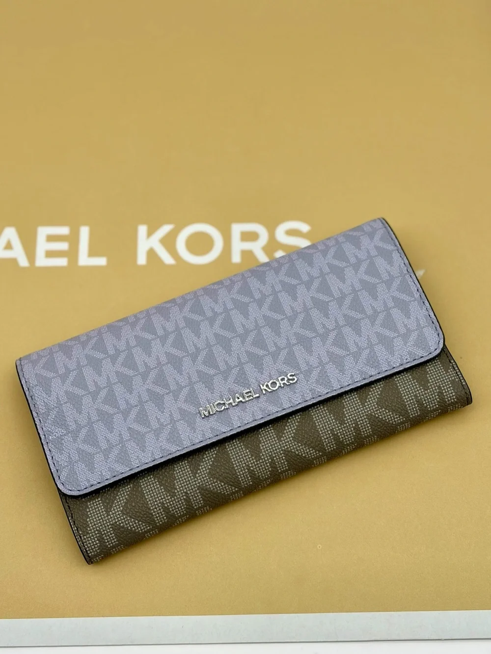 Michael Kors Jet Set Travel Trifold Wallet Lilac Multi